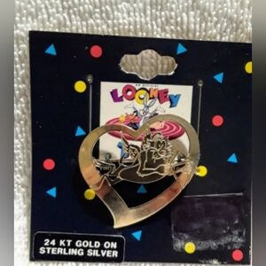 Vintage Looney tunes valentine cupid taz 24 K gold on sterling silver heart pin